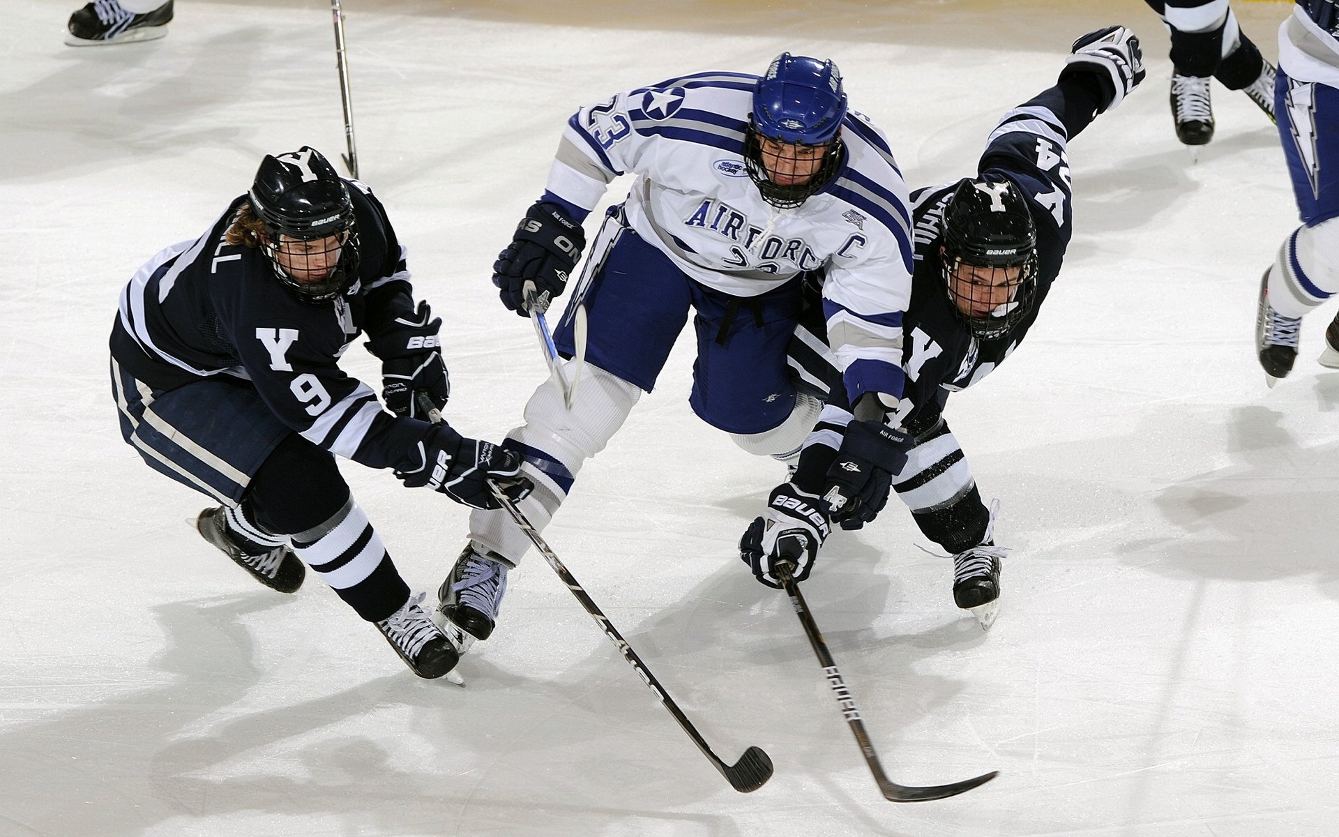 欧洲顶尖球队群雄逐鹿，火药味十足，欧洲所有球队排名