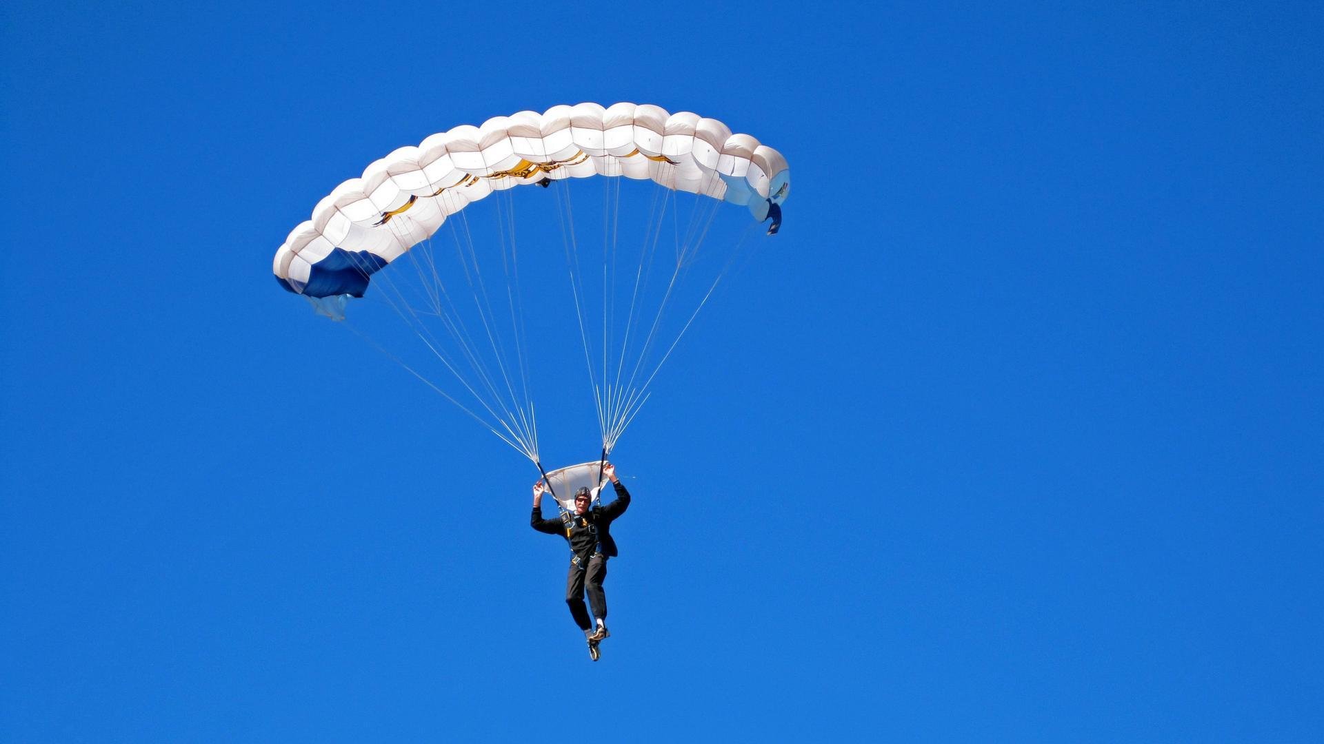 足球伤病的秘密：如何预防和康复？，足球运动损伤预防措施